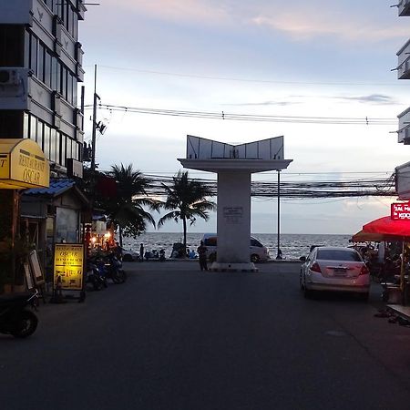 Jomtien Sunset Guesthouse Exterior photo