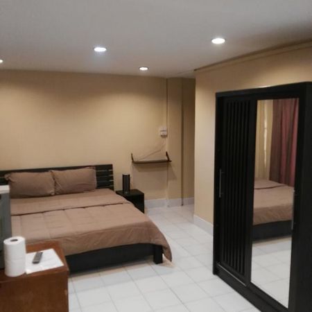 Jomtien Sunset Guesthouse Exterior photo